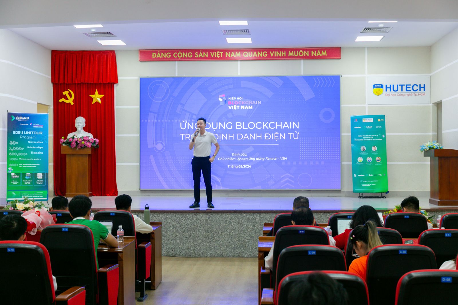 UniTour – Khai phá tiềm năng ứng dụng của AI và Blockchain