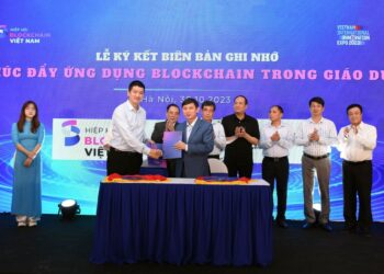 VBA tặng 1.000 suất học bổng blockchain, AI cho sinh viên Việt