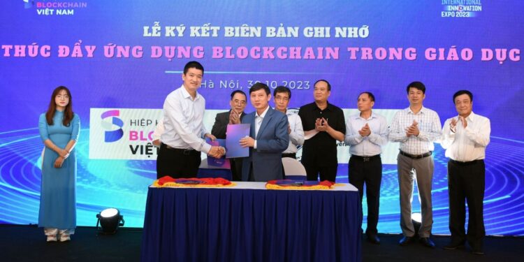 VBA tặng 1.000 suất học bổng blockchain, AI cho sinh viên Việt