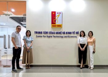 The Digital Technology and Economics Center of Hanoi University of Science and Technology Partners with ABAII Academy for Training