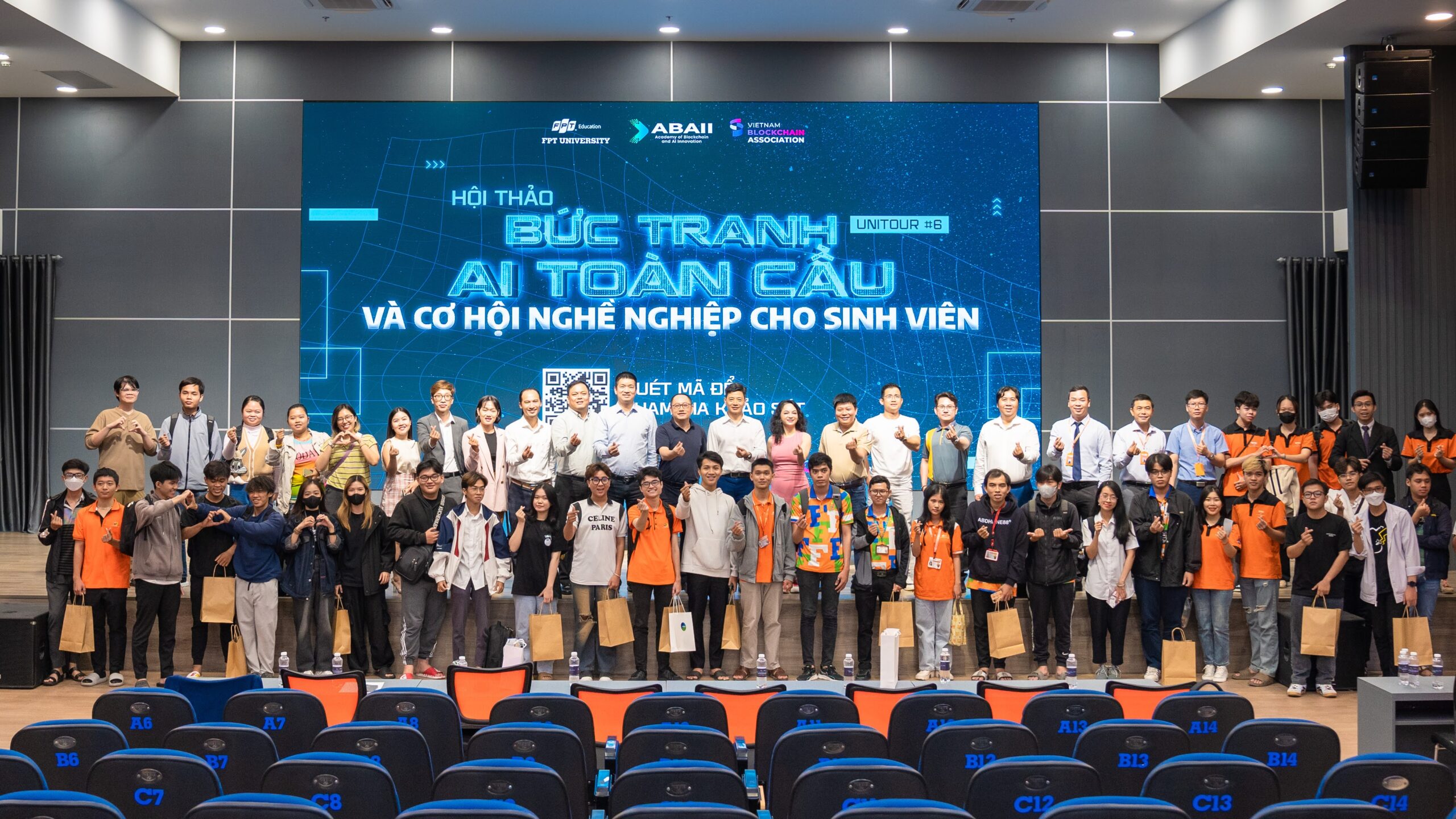 Hội thảo “Bức tranh AI toàn cầu và cơ hội nghề nghiệp cho sinh viên” tại Đại học FPT Cần Thơ