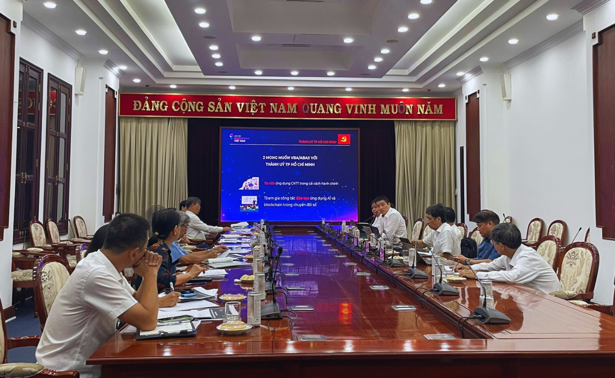 Triển khai ứng dụng CNTT trong công tác hành chính tại Văn phòng Thành ủy TPHCM