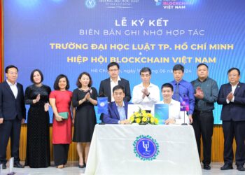 Tọa đàm ứng dụng AI & Blockchain trong ngành luật tại Đại học Luật TPHCM