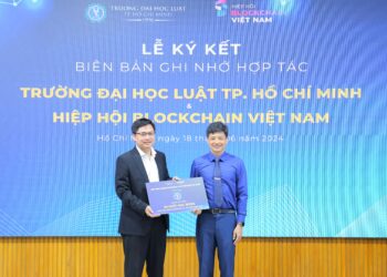 Tọa đàm ứng dụng AI & Blockchain trong ngành luật tại Đại học Luật TPHCM