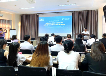 Đào tạo “Giải mã sức mạnh AI – Nâng tầm doanh nghiệp” cho cán bộ VCCI Đà Nẵng