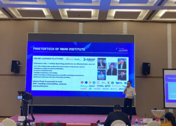 MasterTeck phổ cập kiến thức Blockchain và AI tới học viên.