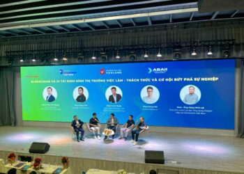 Hội thảo Blockchain và AI tại Trường Đại học Văn Lang với sự tham gia của các chuyên gia hàng đầu