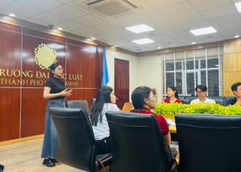 Báo cáo viên chia sẻ về kế hoạch phát triển AI Tra Cứu Luật