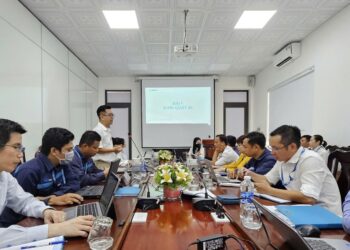 Training session ‘Decoding the Power of AI – Elevating Enterprises’ for staff at Chu Lai Airport