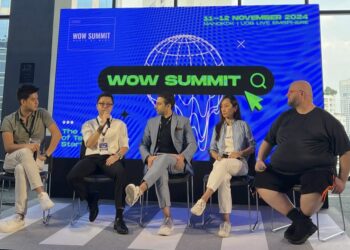 Ông Trần Huyền Dinh (thứ hai từ trái sang), cùng các diễn giả quốc tế tại phiên thảo luận về thanh toán xuyên biên giới trong khuôn khổ sự kiện WOW Summit 2024