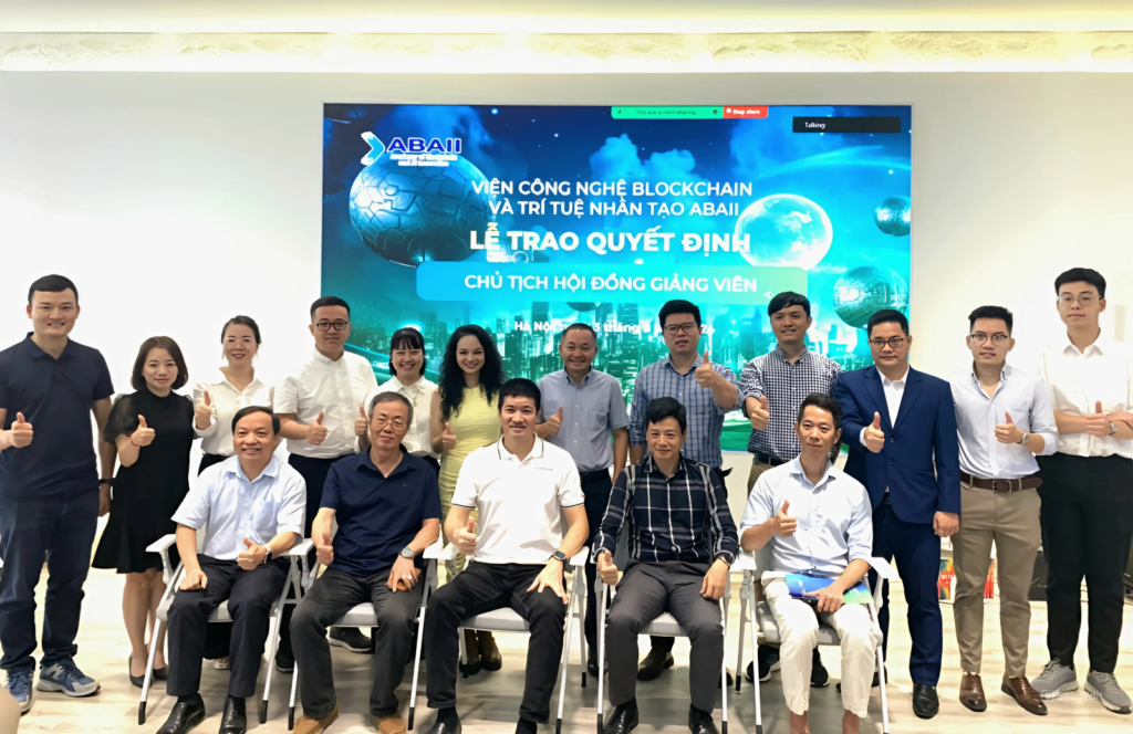 Experts, lecturers, and leaders of the ABAII Institute took commemorative photos after the regular meeting, marking strong commitments to working together in promoting the widespread adoption of Blockchain and AI.