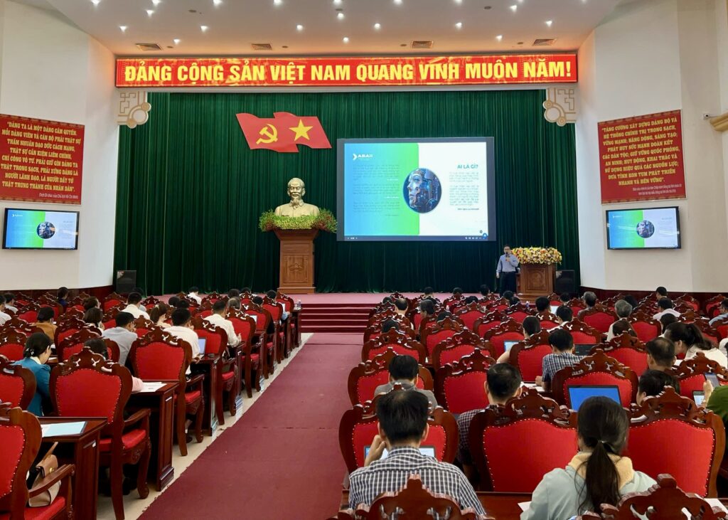 Overview of the event "Raising Awareness and Providing Strategic Guidance on Digital Transformation for Leaders at All Levels" in Kon Tum, taught by lecturers from the ABAII Institute.