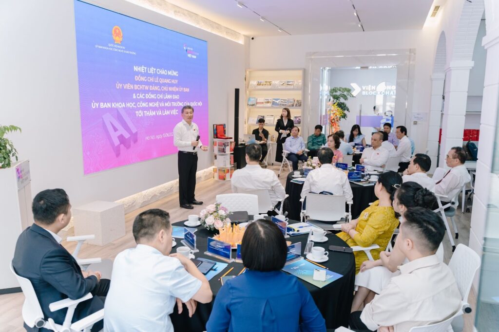 Mr. Le Quang Huy, Member of the Central Committee of the Communist Party and Chairman of the Committee delivered the opening remarks for the working session with the Vietnam Blockchain Association on June 15.