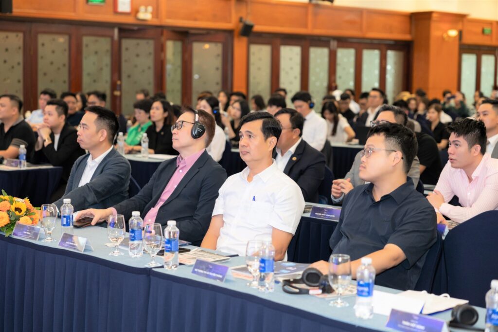 Mr. Ngô Thanh Nhàn, Deputy Chief of the Economic Court – Ho Chi Minh City People's Court, attended the workshop.