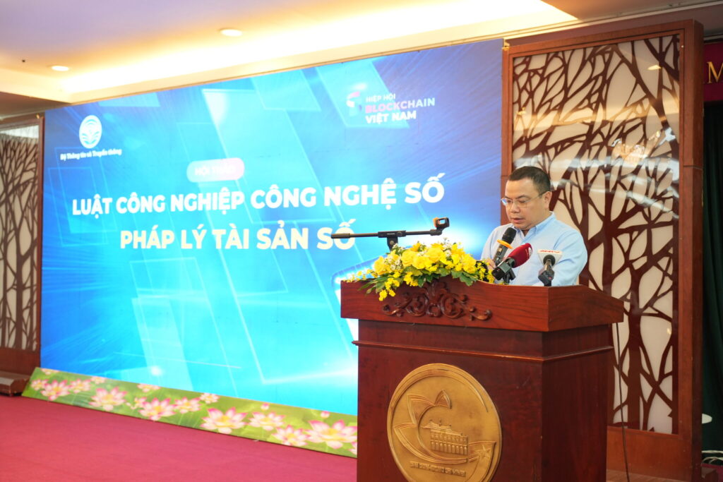 Mr. Lê Nam Trung, Deputy Director of the Department of Information and Communications Technology Industry, Ministry of Information and Communications, delivered the opening speech.