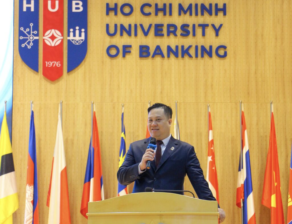 PGS.TS Nguyễn Đức Trung, Hiệu trưởng Trường Đại học Ngân hàng TPHCM phát biểu khai mạc tại hội thảo