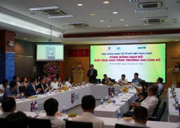 Toàn cảnh Hội thảo “Kinh tế vĩ mô Việt Nam 2025 - Vùng Đông Nam Bộ, Đột phá cho tăng trưởng hai con số” diễn ra ngày 14/01/2025 (Ảnh: Dân Trí)