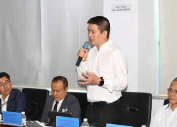 Ông Phan Đức Trung, Chủ tịch VBA chia sẻ quan điểm về khung pháp lý cho tài sản mã hoá. (Ảnh: Báo Pháp Luật TPHCM)