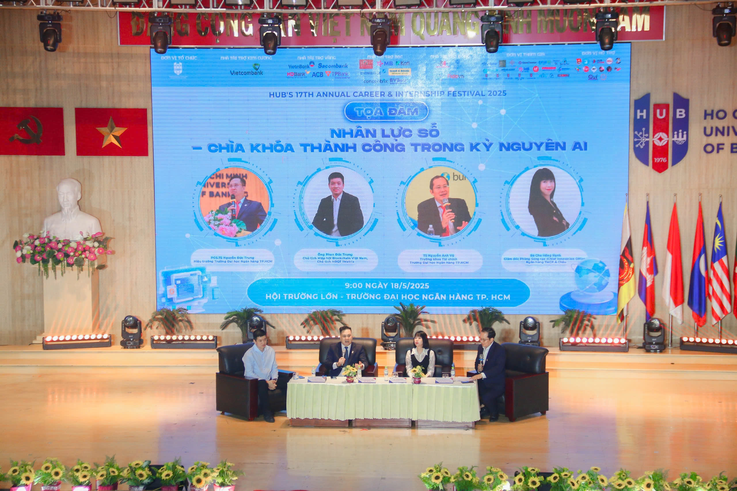 Tọa đàm “Nhân lực số – Chìa khóa thành công trong kỷ nguyên AI” trong khuôn khổ Ngày hội việc làm HUB 202