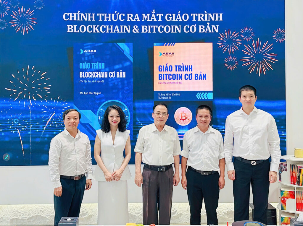 Ra mắt giáo trình Blockchain và Bitcoin cơ bản đầu tiên do chuyên gia Việt biên soạn
