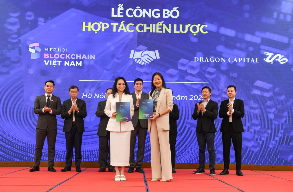 Lễ công bố hợp tác chiến lược giữa Hiệp hội Blockchain Việt Nam và Dragon Capital