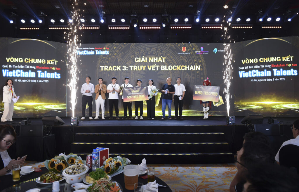 Đội Web3 TraceHub đã xuất sắc vượt qua các đội thủ để giành giải Nhất chủ đề 3