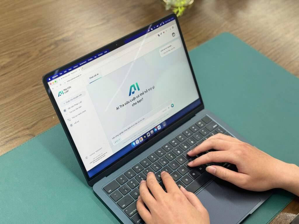 AI Tra Cứu Luật PRO - công cụ “Make in Vietnam” giúp người Việt tra cứu pháp luật Việt Nam nhanh chóng, chính xác và dễ hiểu.