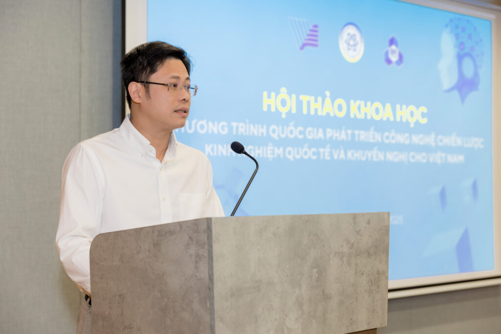 Ông Hoàng Anh Tú, Phó Vụ trưởng Vụ Khoa học kỹ thuật và công nghệ Bộ KH&CN, phát biểu khai mạc.