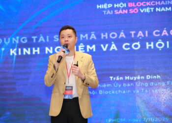 Ông Trần Huyền Dinh, Chủ nhiệm Ủy ban Ứng dụng Fintech VBA, chia sẻ về xu hướng token hóa tài sản thật và kinh nghiệm quốc tế trong xây dựng trung tâm tài chính số.