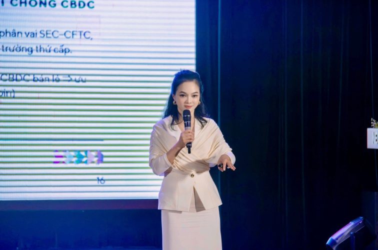 Bà Nguyễn Vân Hiền, Phó Chủ tịch kiêm Tổng thư ký Hiệp hội Blockchain và Tài sản số Việt Nam