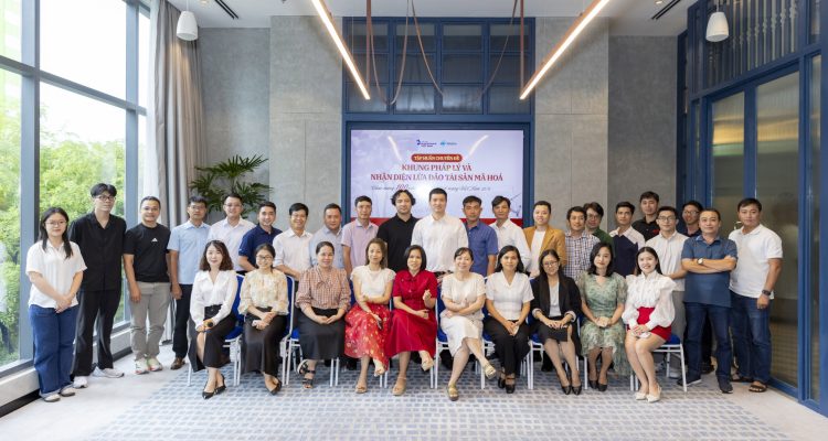 Buổi tập huấn “Khung pháp lý và nhận diện lừa đảo tài sản mã hoá” với sự tham dự của hơn 40 phóng viên, nhà báo từ các cơ quan truyền thông