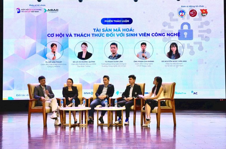 panel-discussion-1761706080285-17617060806151445166920